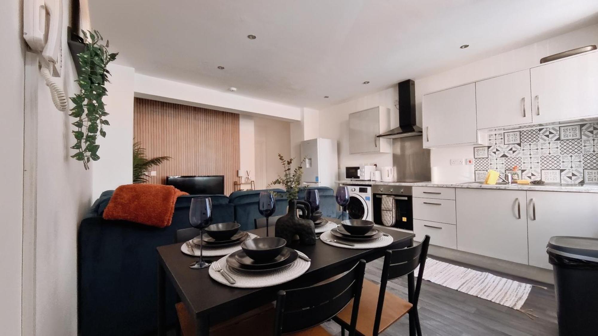 Group Bookings: Up To 30 Guests Across 5 Spacious Flats! Keyless Access Free Wifi & Parking Birmingham Exterior foto