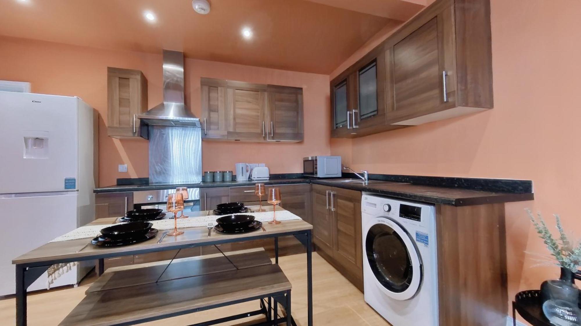 Group Bookings: Up To 30 Guests Across 5 Spacious Flats! Keyless Access Free Wifi & Parking Birmingham Exterior foto